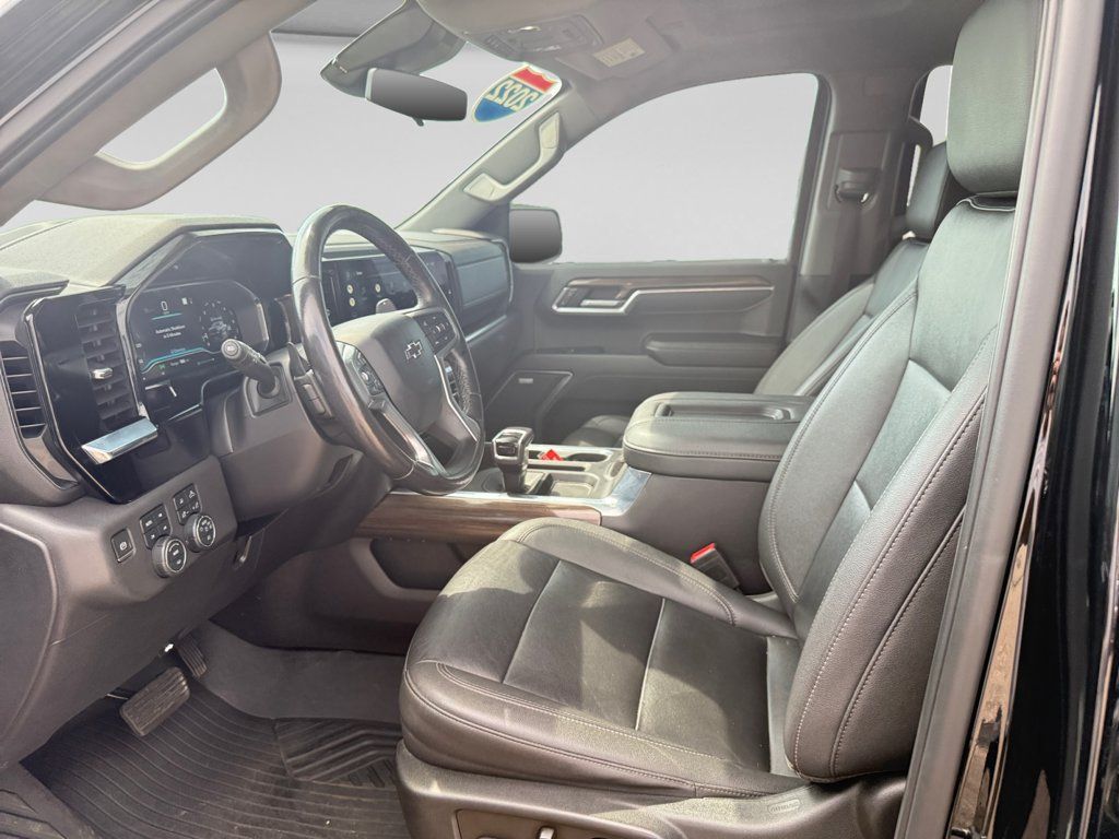 Used 2022 Chevrolet Silverado 1500 LT Trail Boss w/ Convenience Package II AWD/4WD image 21