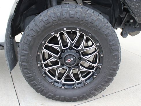 Used 2022 RAM 3500 Laramie image 12