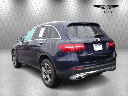 Used 2019 Mercedes-Benz GLC 300 4MATIC image 3