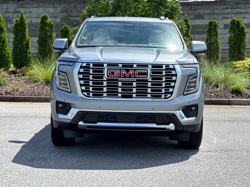 New 2026 GMC Yukon Denali w/ Sun & Power Step Package AWD/4WD image 3
