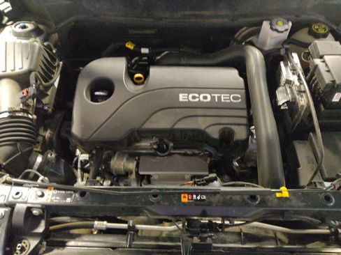 Used 2019 Chevrolet Equinox LT image 30