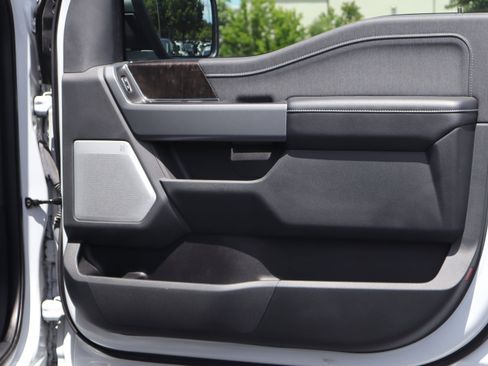 Used 2021 Ford F150 Lariat w/ Equipment Group 502A High AWD/4WD image 30