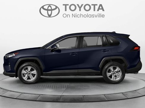 Used 2021 Toyota RAV4 XLE Premium AWD/4WD image 3