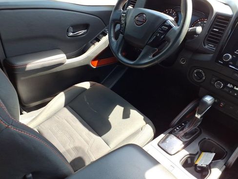 Used 2024 Nissan Frontier PRO-4X w/ Pro Convenience Package AWD/4WD image 9