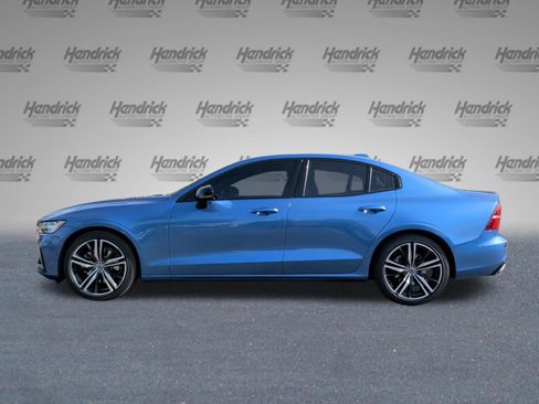 Used 2021 Volvo S60 T5 R-Design image 10