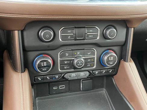 Used 2023 Chevrolet Tahoe High Country image 34