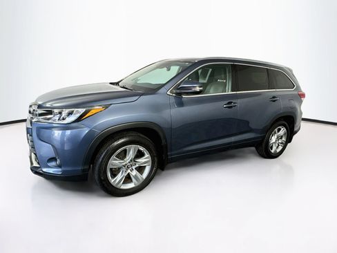 Used 2019 Toyota Highlander Limited AWD/4WD image 4