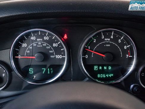 Used 2017 Jeep Wrangler Unlimited Rubicon w/ Connectivity Group image 13