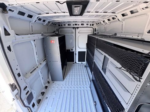 Used 2025 RAM ProMaster 2500 w/ Convenience Group FWD image 11