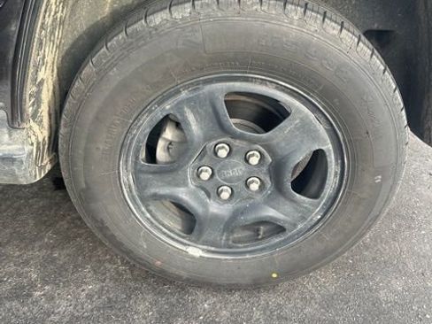 Used 2018 Jeep Compass Sport w/ Tech Group image 3