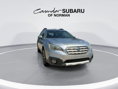 Used 2016 Subaru Outback 2.5i Limited AWD/4WD image 3