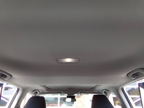 Used 2025 Toyota RAV4 XLE w/ Convenience Package FWD image 30