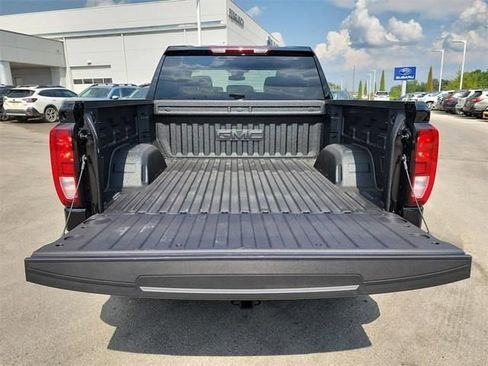 New 2026 GMC Sierra 1500 Elevation image 6