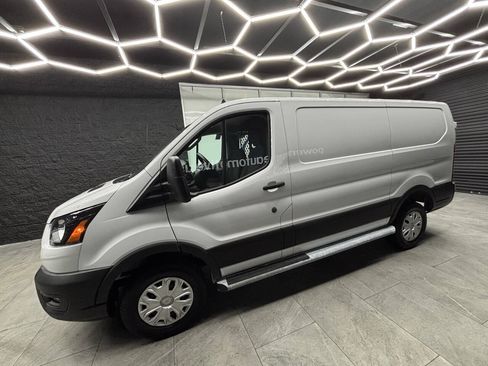 Used 2025 Ford Transit 250 Low Roof w/ Exterior Upgrade Package RWD image 5