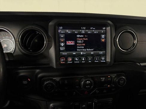 Used 2021 Jeep Wrangler Unlimited Sahara AWD/4WD image 19