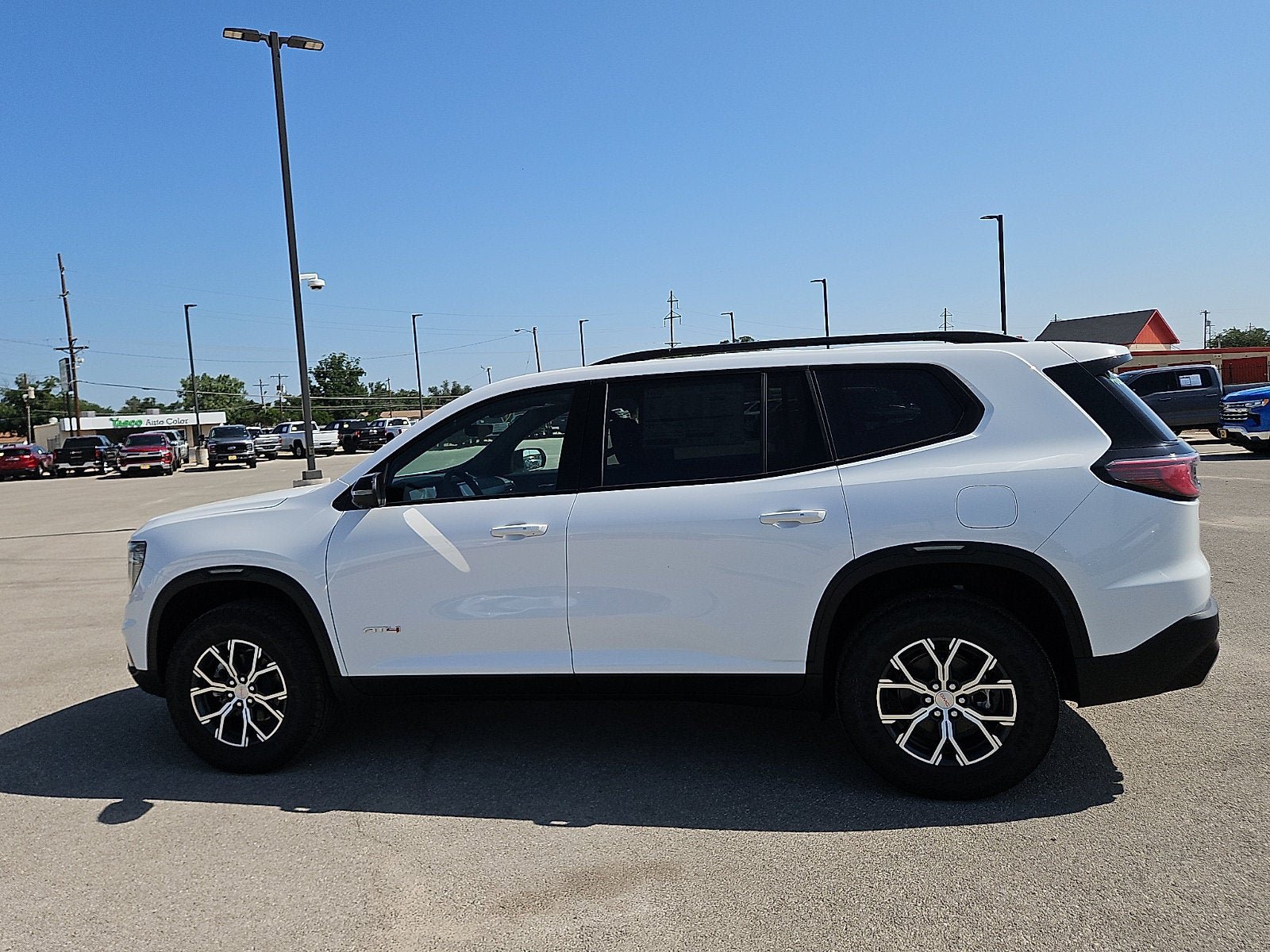 New 2026 GMC Acadia AT4 w/ LPO, Floor Liner Package AWD/4WD image 2