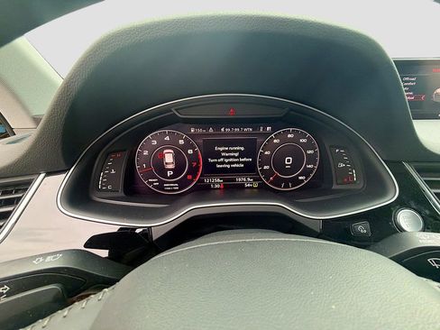 Used 2017 Audi Q7 3.0T Premium Plus w/ Premium Plus Package image 39