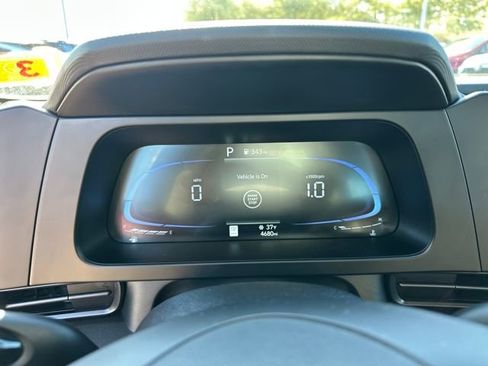 Certified 2025 Hyundai Elantra Sport image 16