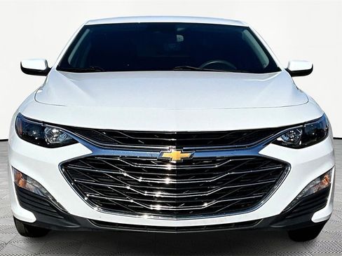 Used 2023 Chevrolet Malibu LT image 3