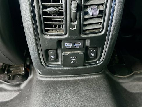 Used 2015 Jeep Grand Cherokee Overland AWD/4WD image 26