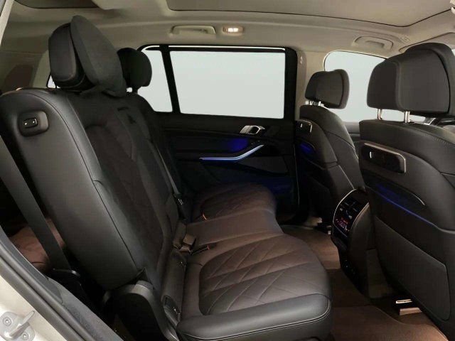 Used 2026 BMW X7 xDrive40i w/ Premium Package AWD/4WD image 30