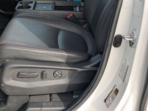 Used 2025 Honda Odyssey Sport-L image 23