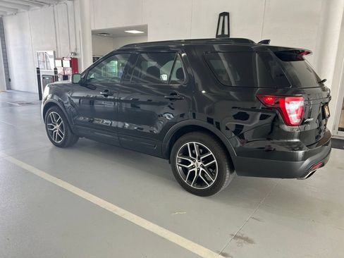Used 2017 Ford Explorer Sport w/ Equipment Group 401A AWD/4WD image 3