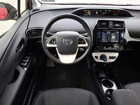 Used 2017 Toyota Prius Three image 13