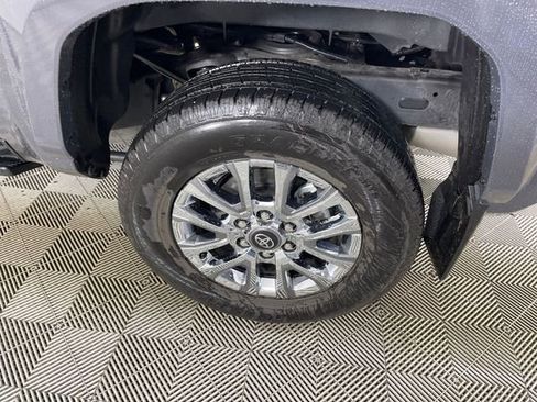 Used 2025 Toyota Tacoma Limited image 22