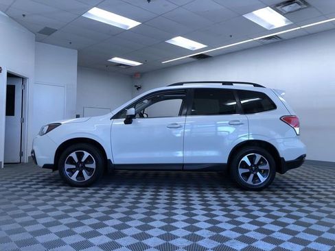 Used 2017 Subaru Forester 2.5i Limited AWD/4WD image 12