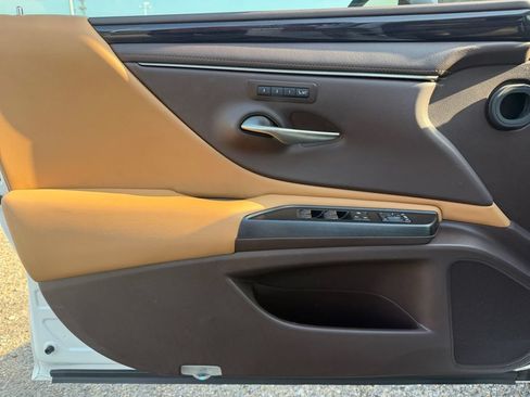 Used 2021 Lexus ES 350 w/ Premium Package FWD image 15