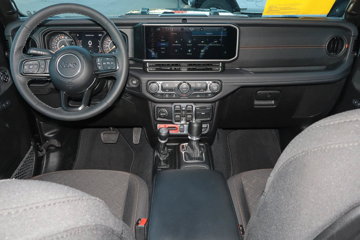 Used 2026 Jeep Gladiator Mojave AWD/4WD image 9