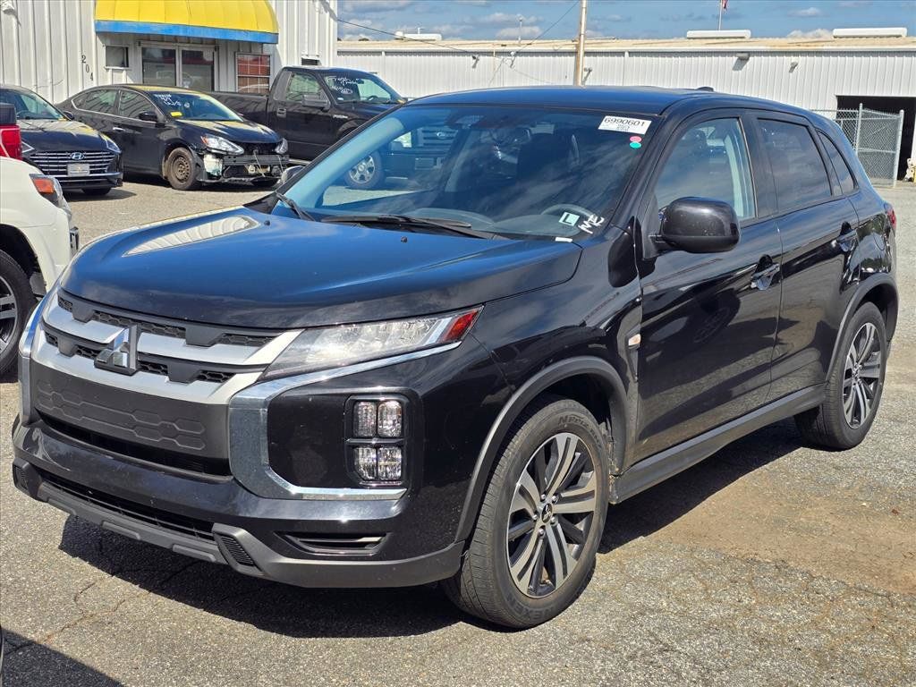 Used 2025 Mitsubishi Outlander Sport ES AWD/4WD image 2