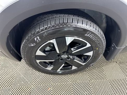 Certified 2025 Nissan Kicks SV image 10