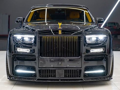 Used 2026 Rolls-Royce Phantom Sedan RWD image 2