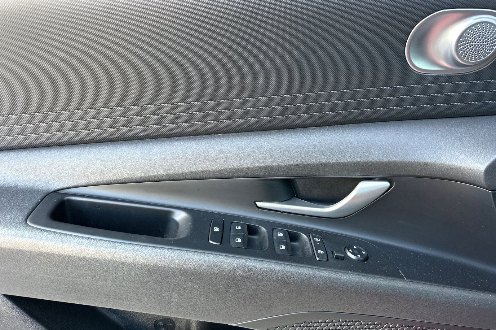 Used 2024 Hyundai Elantra SEL FWD image 10