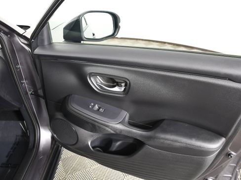 Certified 2024 Honda HR-V LX image 39