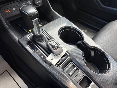 Used 2022 Honda Civic Touring image 18