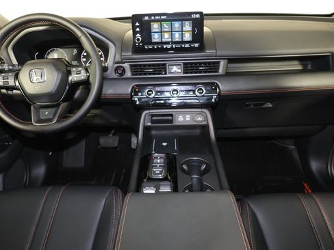 Used 2024 Honda Pilot TrailSport image 10