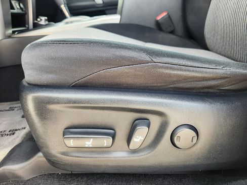 Used 2015 Toyota 4Runner SR5 image 25