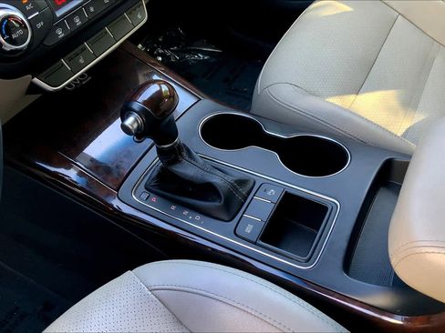 Used 2016 Kia Sorento EX image 17