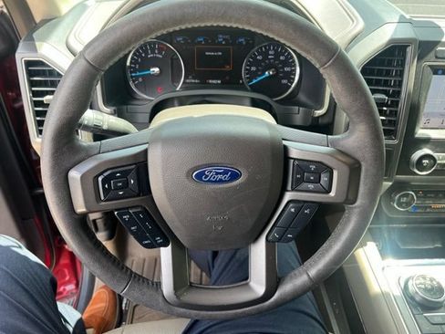 Used 2019 Ford Expedition XLT w/ Equipment Group 202A RWD image 5