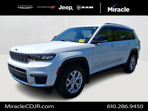 Used 2021 Jeep Grand Cherokee L Limited w/ MOPAR Finishing Package AWD/4WD image 3