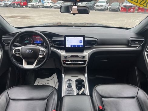 Used 2022 Ford Explorer XLT w/ Equipment Group 202A image 21