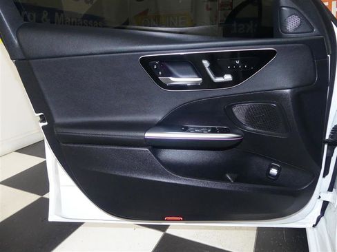 Used 2023 Mercedes-Benz C 300 Sedan w/ Exclusive Trim Package image 29