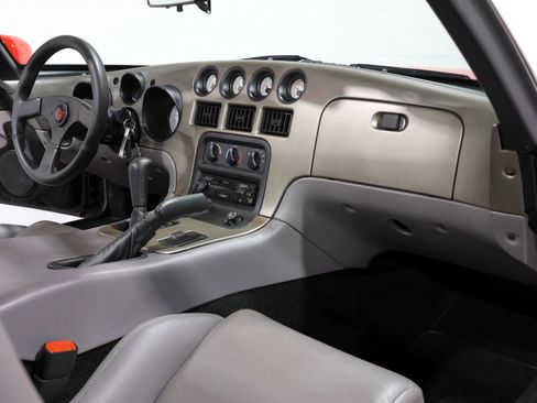 Used 1994 Dodge Viper RT/10 RWD image 66