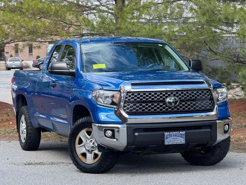 Used 2018 Toyota Tundra SR5 image 3