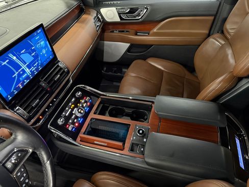 Used 2023 Lincoln Navigator Reserve AWD/4WD image 36