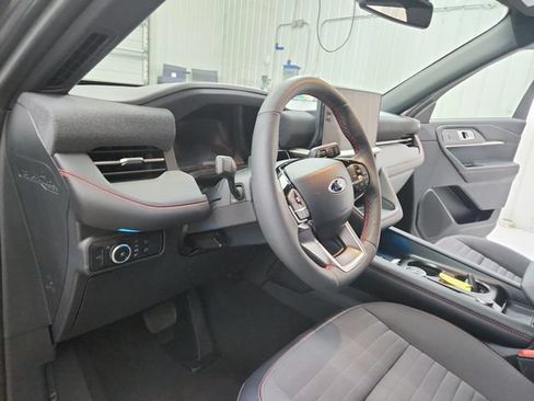 Used 2025 Ford Explorer ST-Line w/ Premium Package RWD image 18