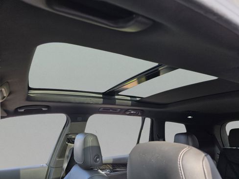 Used 2020 Cadillac XT6 Premium Luxury FWD image 16